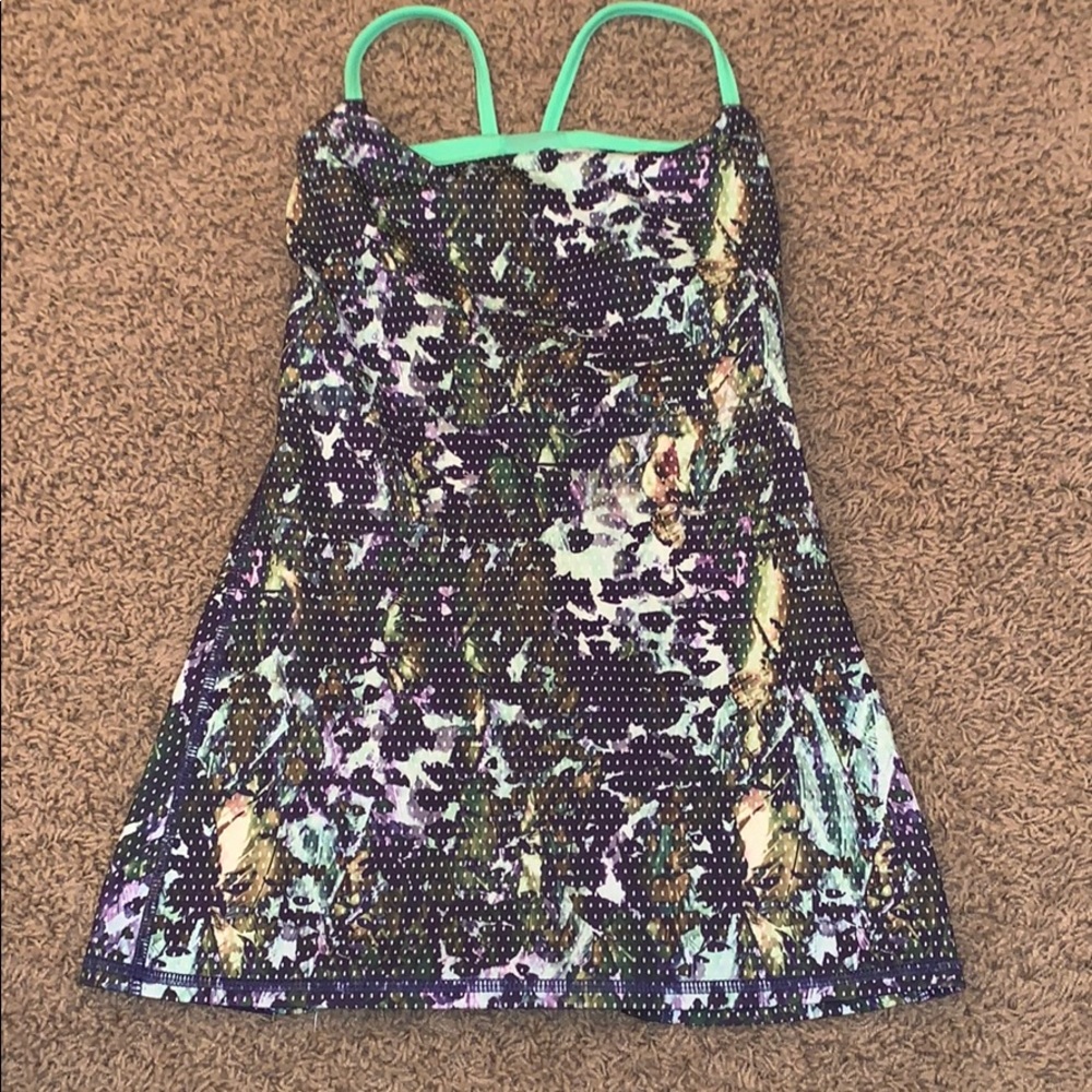Lululemon tank top !